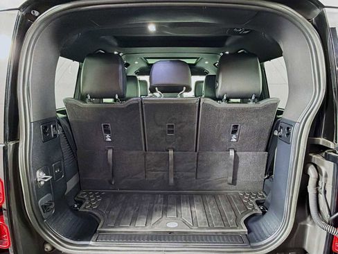 Used 2023 Land Rover Defender 130 X-Dynamic SE image 26
