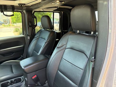 Used 2023 Jeep Gladiator Mojave AWD/4WD image 20