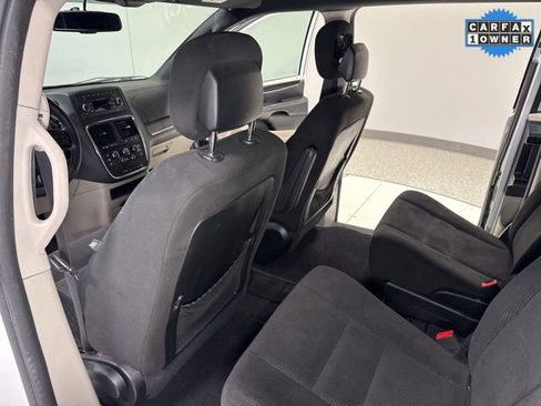Used 2016 Dodge Grand Caravan SE image 20