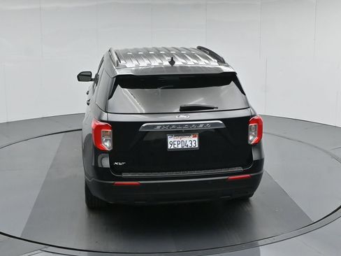 Used 2022 Ford Explorer XLT image 40