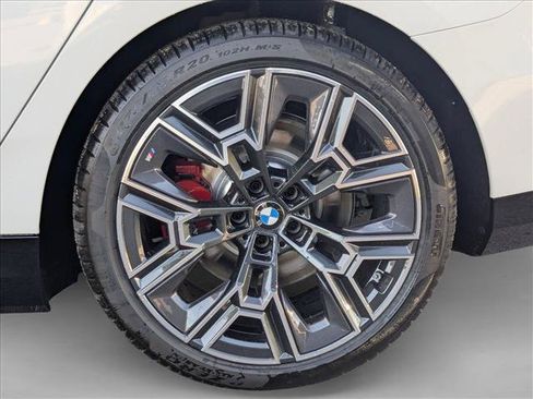 Used 2026 BMW i5 M60 w/ M Sport Package RWD image 10