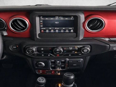 Used 2020 Jeep Wrangler Unlimited Rubicon AWD/4WD image 25