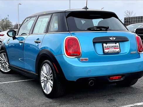 Used 2016 MINI Cooper 4-Door Hardtop image 10