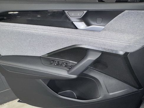 New 2025 Volkswagen Tiguan S image 18