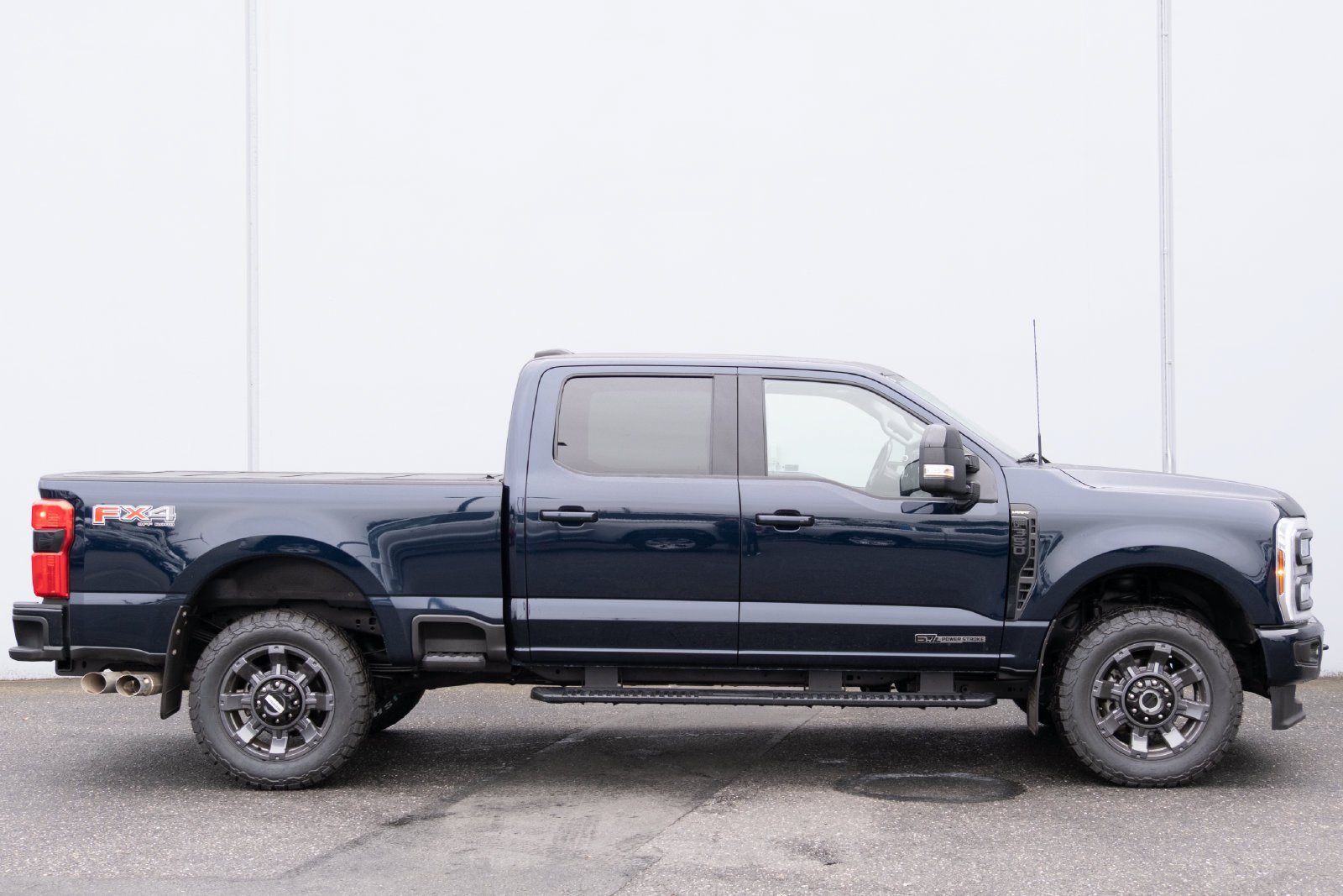 Used 2024 Ford F350 Lariat w/ Sport Appearance Package AWD/4WD image 30