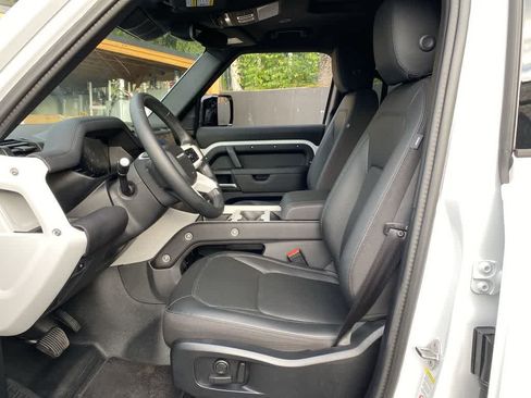 Used 2025 Land Rover Defender 110 S AWD/4WD image 13