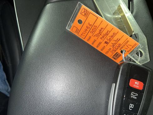 Used 2022 Toyota Avalon Limited w/ Advanced Safety Package image 24