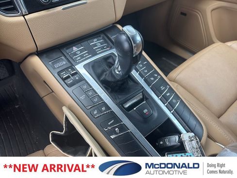 Used 2017 Porsche Macan S image 8