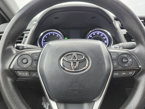 Used 2019 Toyota Camry LE w/ Convenience Package FWD image 26
