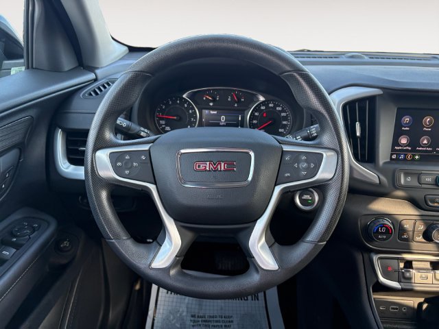 Used 2024 GMC Terrain SLE w/ Driver Convenience Package FWD image 12