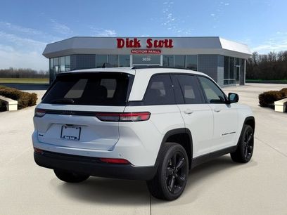 Used 2023 Jeep Grand Cherokee Altitude