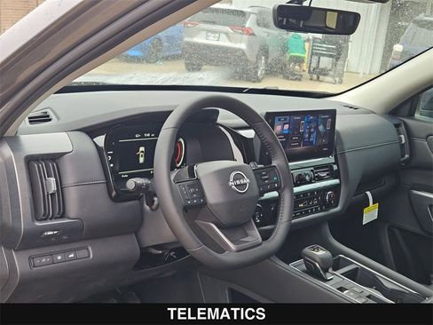 New 2026 Nissan Pathfinder SL image 13