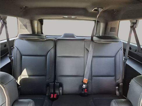 Used 2021 Chevrolet Suburban Premier w/ Premium Package image 25