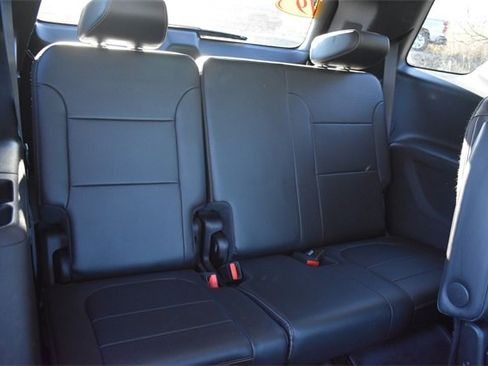 Certified 2019 Chevrolet Traverse LT image 16