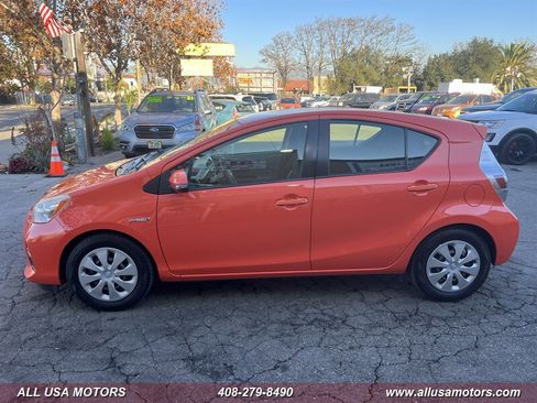Used 2012 Toyota Prius C One image 6