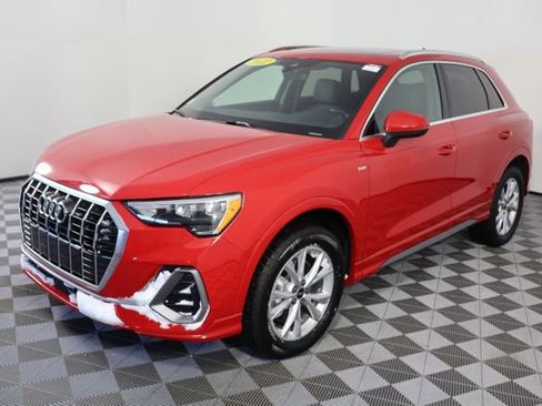 Used 2022 Audi Q3 2.0T Premium image 4