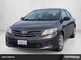 Used 2013 Toyota Corolla LE video 1