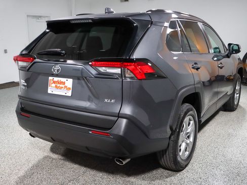 Used 2024 Toyota RAV4 XLE FWD image 7