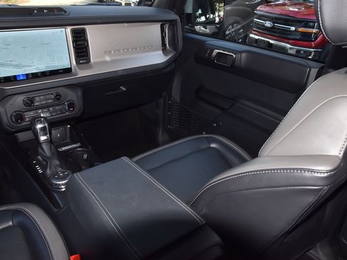 Certified 2025 Ford Bronco Outer Banks image 17