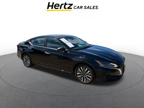 Used 2025 Nissan Altima 2.5 SV FWD image 1