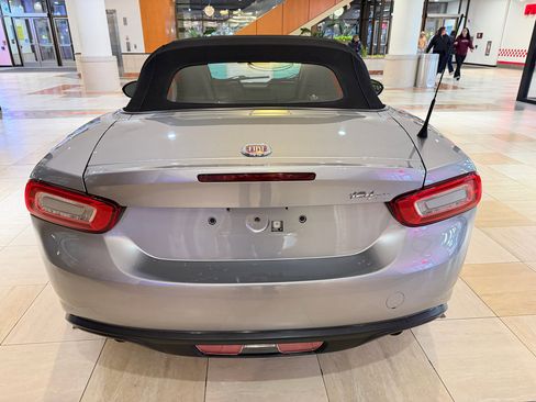 Used 2017 FIAT 124 Spider Classica image 8
