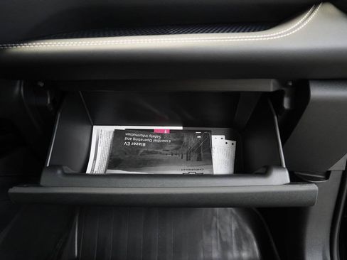 New 2025 Chevrolet Blazer EV LT AWD/4WD image 36
