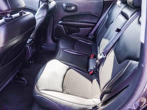 Certified 2020 Jeep Compass Latitude image 17