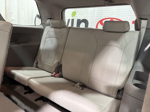 Used 2014 GMC Acadia SLT image 22