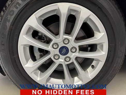 Used 2021 Ford Escape SE image 9