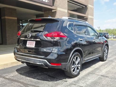 Used 2017 Nissan Rogue SL w/ SL Premium Package image 6