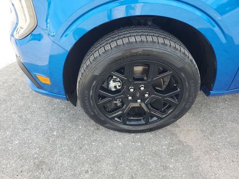 Used 2025 Ford Maverick Lobo image 18