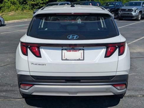 Used 2025 Hyundai Tucson SE image 6