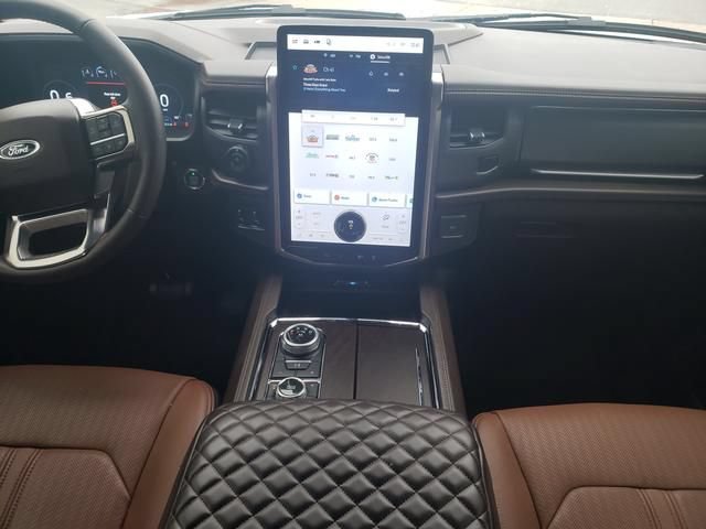Used 2024 Ford Expedition Max King Ranch AWD/4WD image 17
