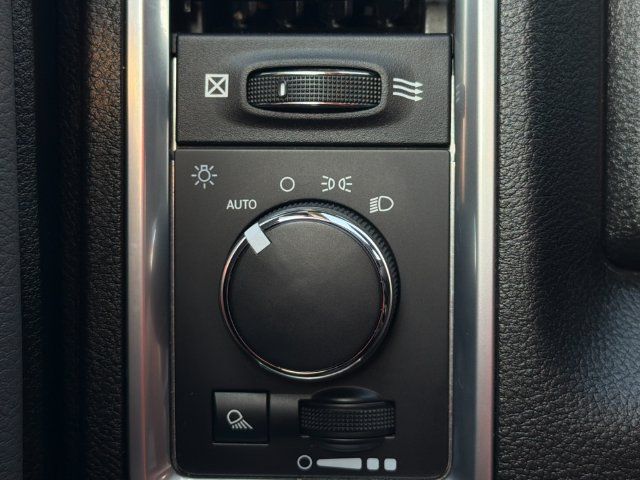 Used 2024 RAM 1500 Classic SLT AWD/4WD image 26