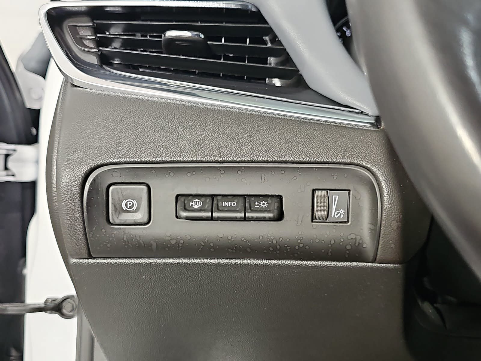 Used 2023 Buick Enclave Premium w/ Experience Buick Package FWD image 24