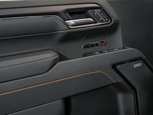 New 2026 GMC Sierra 1500 AT4 w/ Technology Package AWD/4WD image 5
