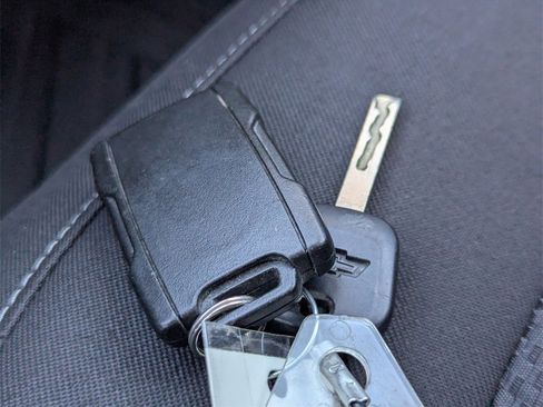 Used 2016 Chevrolet Colorado LT w/ LT Convenience Package image 26