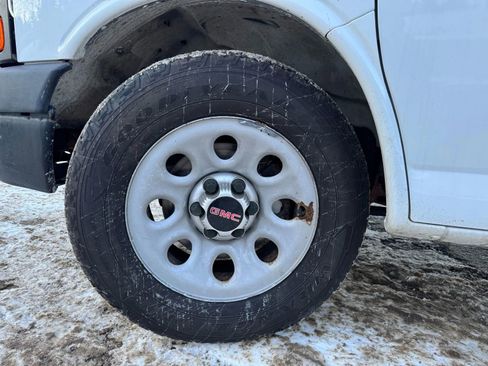 Used 2013 GMC Savana 1500 AWD image 18