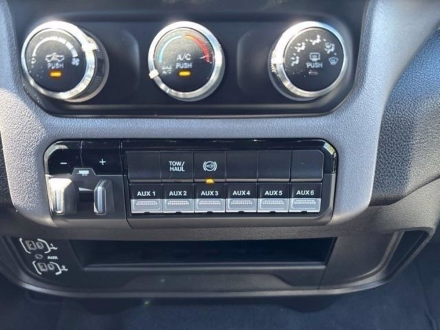 Used 2024 RAM 3500 SLT w/ Quick Order Package 2YG SLT AWD/4WD image 27