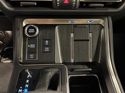 Used 2026 Lexus GX 550 w/ Cold Area Package image 19