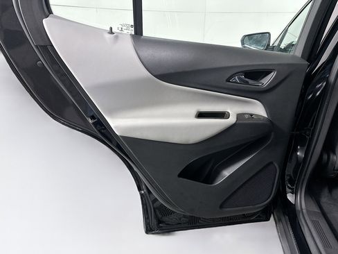 Used 2023 Chevrolet Equinox LS FWD image 24