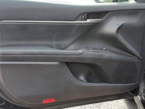 Used 2024 Toyota Camry SE FWD image 19