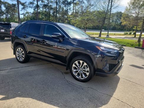Certified 2025 Toyota RAV4 XLE Premium FWD image 9