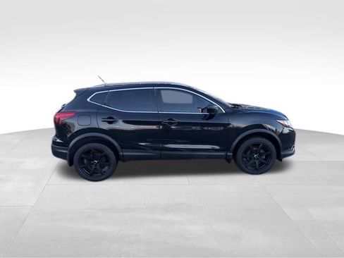 Used 2018 Nissan Rogue Sport SL image 8