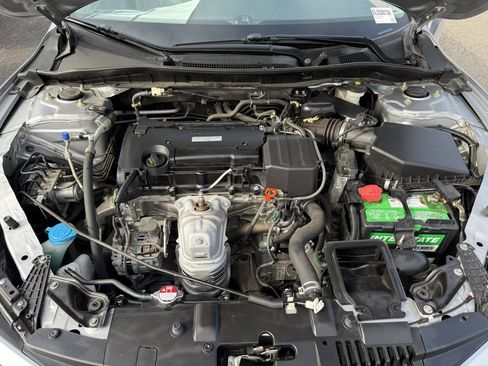 Used 2017 Honda Accord LX image 13