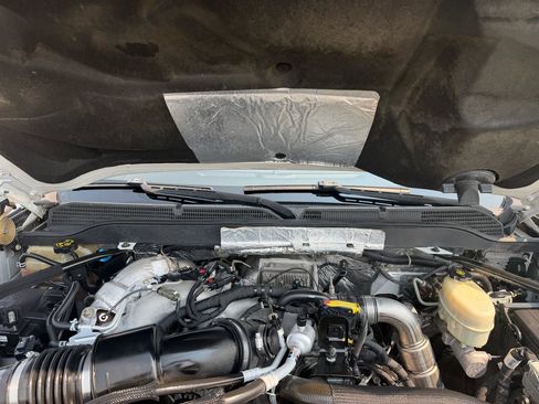 Used 2018 Chevrolet Silverado 2500 LT AWD/4WD image 17