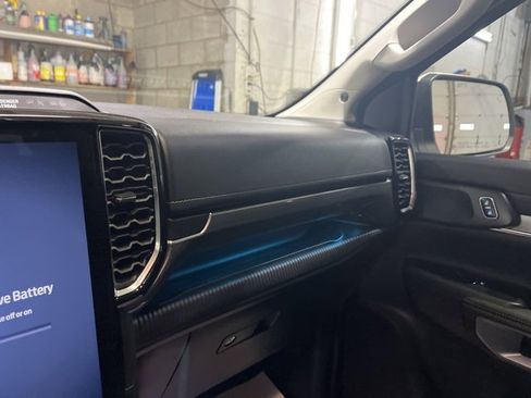 Used 2024 Ford Ranger Lariat w/ FX4 Off-Road Package image 48