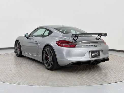 Certified 2016 Porsche Cayman GT4 RWD image 3