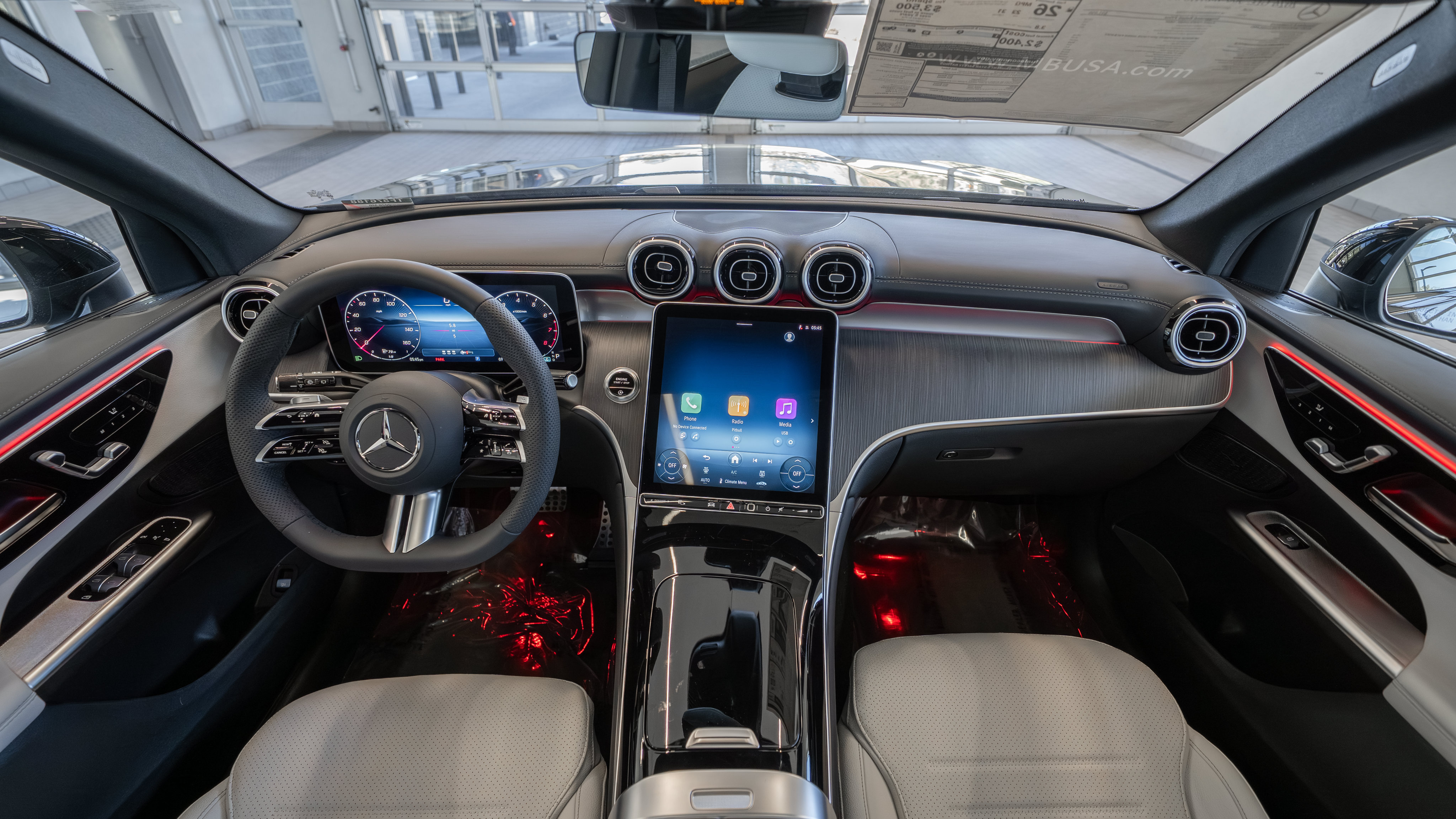 Certified 2026 Mercedes-Benz GLC 300 4MATIC image 8