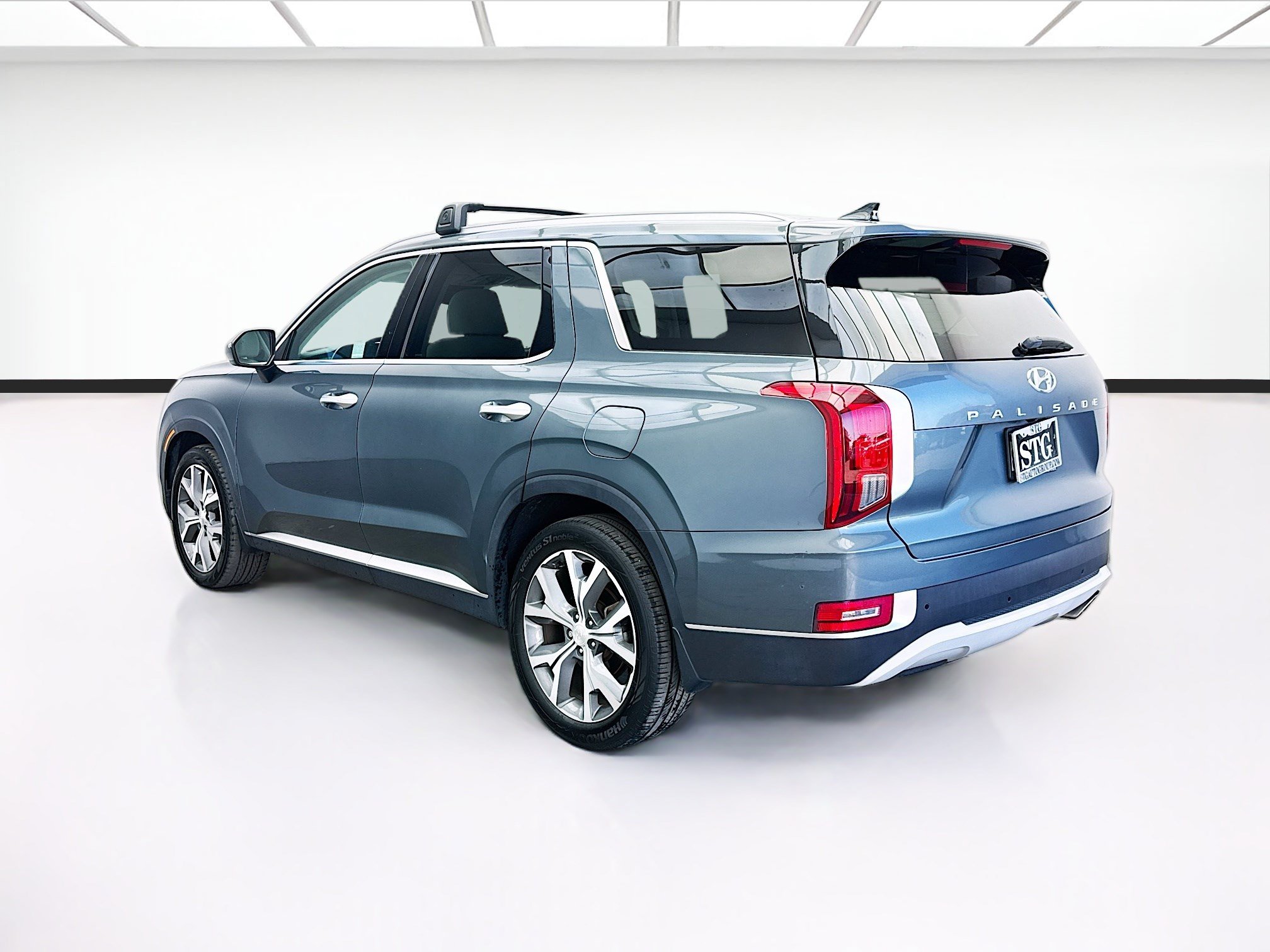 Used 2022 Hyundai Palisade SEL w/ Premium Package FWD image 6
